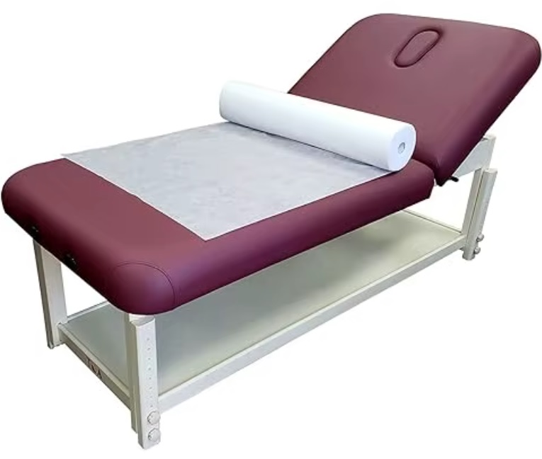 rolo de papel para marquesa em utilização clínica