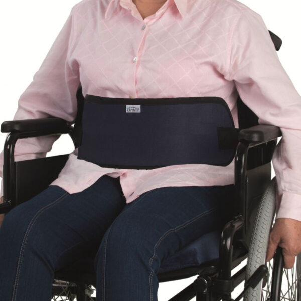 Cinto imobilizador abdominal para cadeira de rodas
