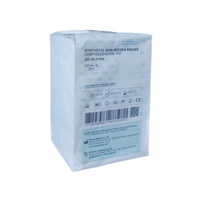 Embalagem de 100 compressas tnt não esterilizadas 7.5x7.5cm